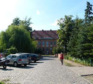 Zugang zum Schloss Rühstädt