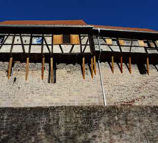 Stadtmauer mit Zehntscheuer