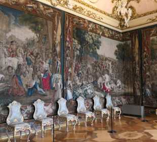 Bei der Führung durch das Residenzschloss Rastatt