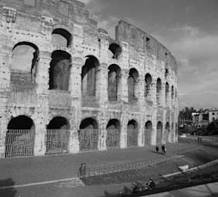 Colosseo bianco e nero