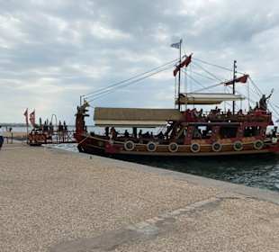Im Hafen von Thessaloniki eine schöne Rundfahrt m 