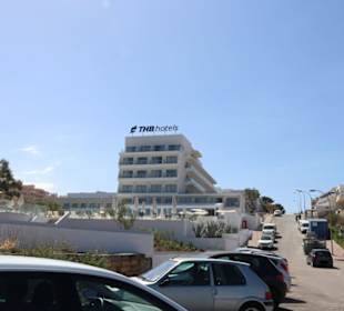 Rechts Tauchbasis, anfang der Uferstraße