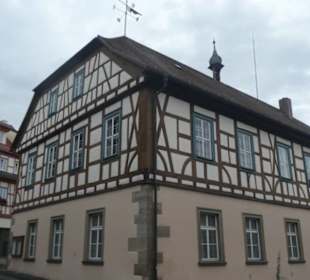Beim Rathaus von Münnerstadt