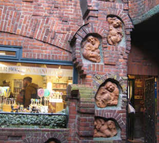 Böttcherstraße - Sieben Faulen Brunnen