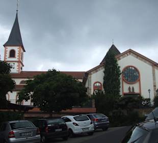 Außenansicht der Kirche Peter und Paul