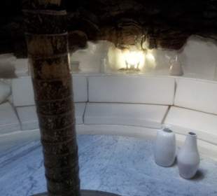 Manriques Wohnzimmer in einer Lavablase