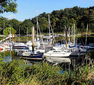 Impressionen aus dem Grohner Yachthafen