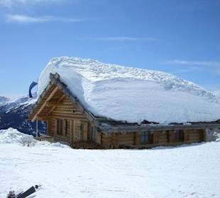 Meterweise Schnee auf der Schwemmalm