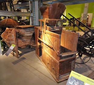 Historische Landbearbeitung im Freilichtmuseum
