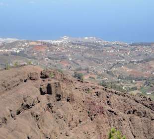 Der Blick reicht bis zur Küste