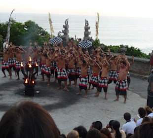 Beginn des Kecak Dances