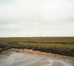 Alter Hafen Tammensiel, hinten Mitte: neuer Fähranleger