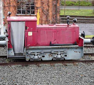 Rundgang über das Außengelände des Museums