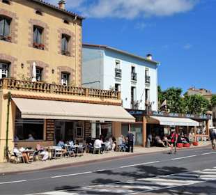 Frühling in der Altstadt von Collioure