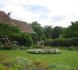 Die schönen Blumenbeete vom Schloss.