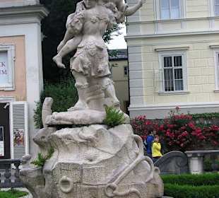 Element Wasser: Pluto raubt Hellena