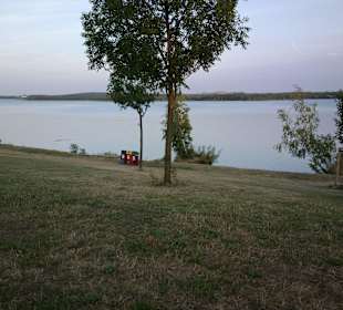 Öffentliche Badestelle am See beim Hotel 