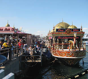 Blick auf den Imbiss