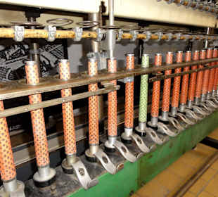 Maschinen zur Wollbearbeitung im Fabrikmuseum