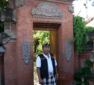 Der Türsteher vom "Poppies"