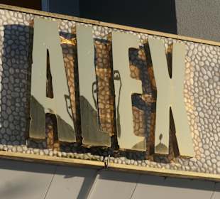 Zu einem Gute-Nacht-Getränk bei ALEX in Mainz