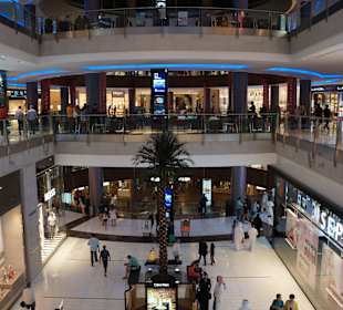 Gang in der Dubai Mall