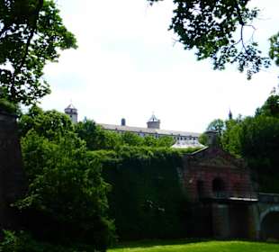 Blick von der Tellsteige auf das Neutor