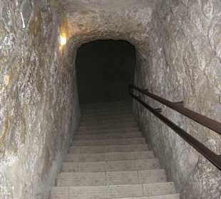 Stiegenabgang zum Labyrinth