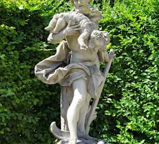 Skulpturen im Schlossgarten von Veitshöchheim