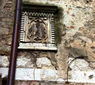 Steinmetzarbeiten Hausfronten