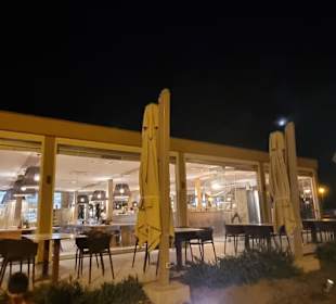 Bar und Außenbereich