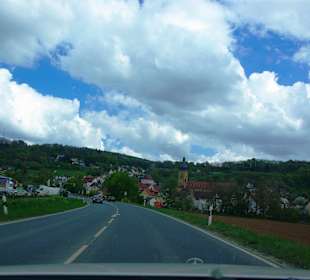Entlang der romantischen Burgenstraße Fränkischen Schweiz