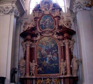 Der Altar im Dom