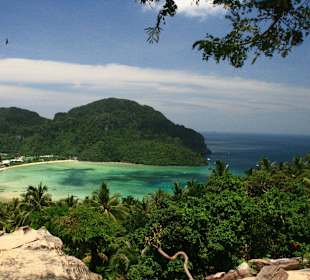 Viewpoint Tonsai Bay