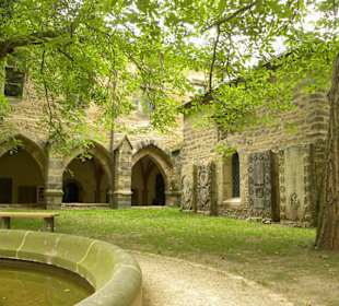 Garten der Michaelikapelle im Merseburger Dom