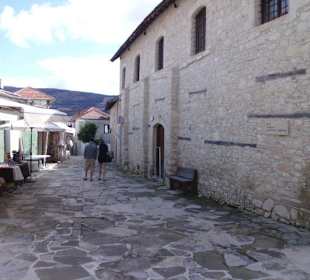 Gasse neben dem Kloster