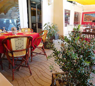 Terrassenplätze des Restaurants
