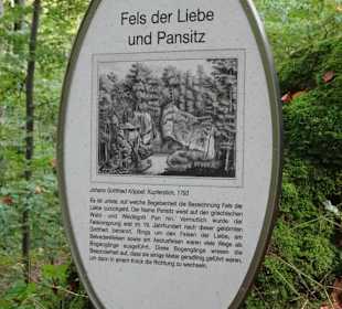 Infotafeln im Felsengarten