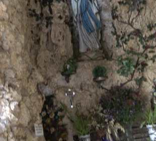 Lourdesgrotte mit Maria Skulptur Altheim