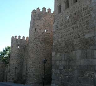 Murallas en el centro de Toledo
