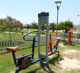 Öffentliche Muckibude auf der Promenade