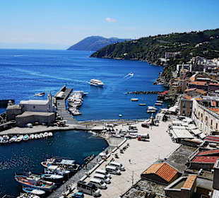 Hafen Lipari