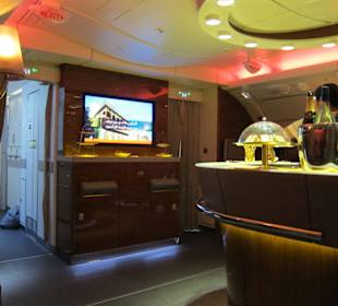 Emirates Airbus A 380, Bar der BC