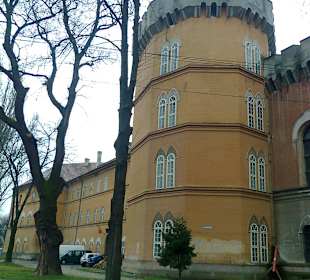 The Huniade Castle