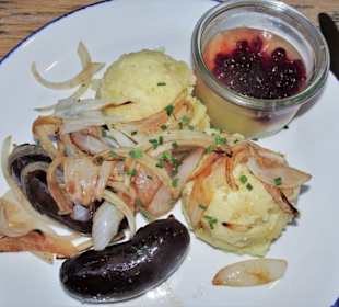 "Himmel un Äd" im Brauhaus Bönnsch