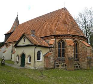 Heidekirche Sankt Cyriakus in Groß Hehlen