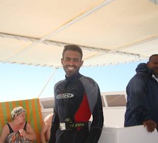 Mo, der Schnorchelguide, immer gut aufgelegt