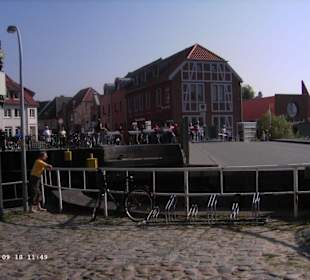 Blick von der Strassenseite