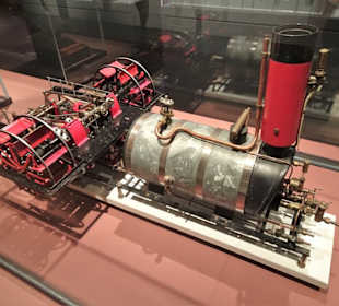 Dampfantrieb eines Schaufelrad-Dampfers