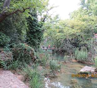 Beim Wasserfall in Antalya 